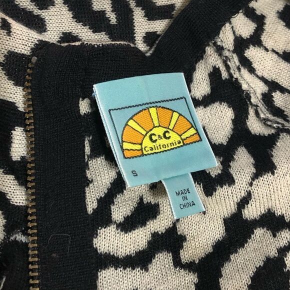 𝅺C&C California merino wool zippered back animal print sweater size S - Picture 3 of 9